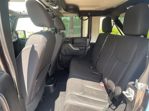 Used 2016 Jeep Wrangler Unlimited Sport AWD/4WD image 13