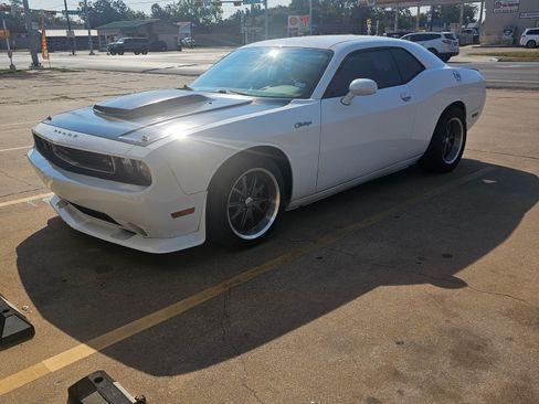 Used 2012 Dodge Challenger R/T w/ Sound Group II image 2