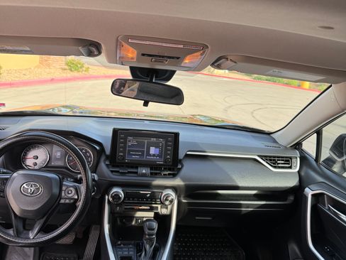 Used 2021 Toyota RAV4 XLE image 15