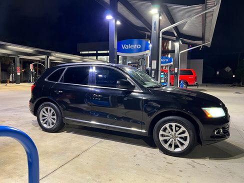 Used 2015 Audi Q5 2.0T Premium Plus w/ Technology Package image 2