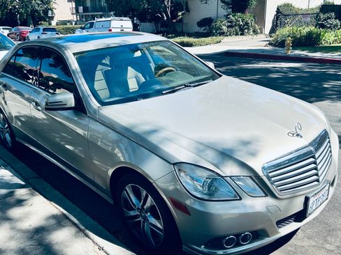 Used 2011 Mercedes-Benz E 350 Sedan image 5