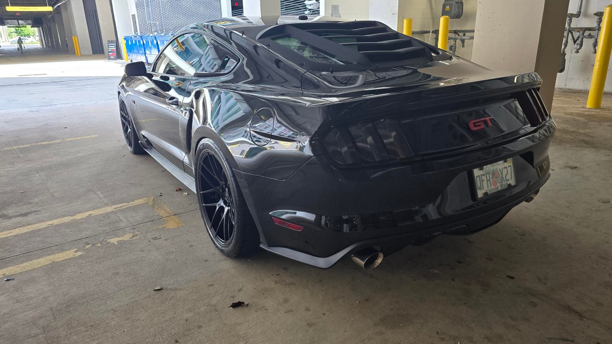 Used 2015 Ford Mustang GT Premium w/ GT Performance Package RWD image 4
