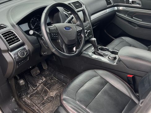 Used 2017 Ford Explorer Sport w/ Equipment Group 401A image 8