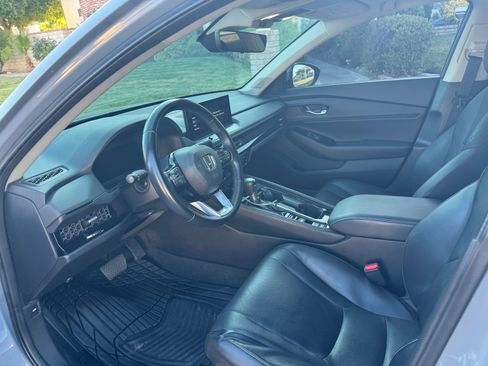 Used 2023 Honda Accord Touring image 10