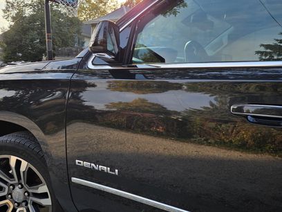 Used 2020 GMC Yukon XL Denali w/ Denali Premium Package