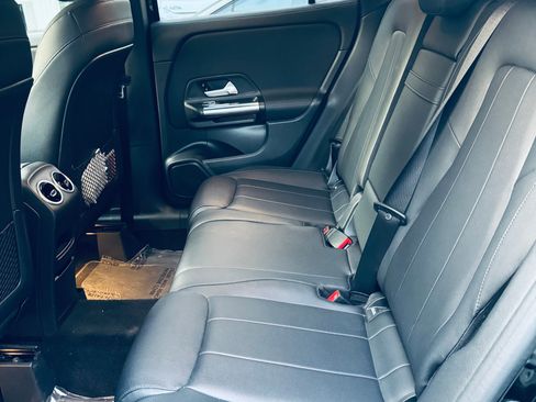 Used 2021 Mercedes-Benz GLA 250 250 4MATIC Sport Utility 4D image 16