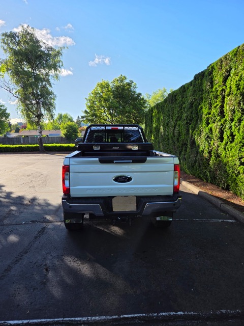 Used 2017 Ford F350 Lariat w/ Camper Package AWD/4WD image 2
