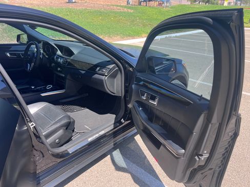 Used 2014 Mercedes-Benz E 63 AMG S-Model image 19