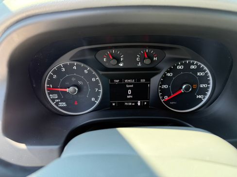 Used 2018 GMC Acadia SLE image 13