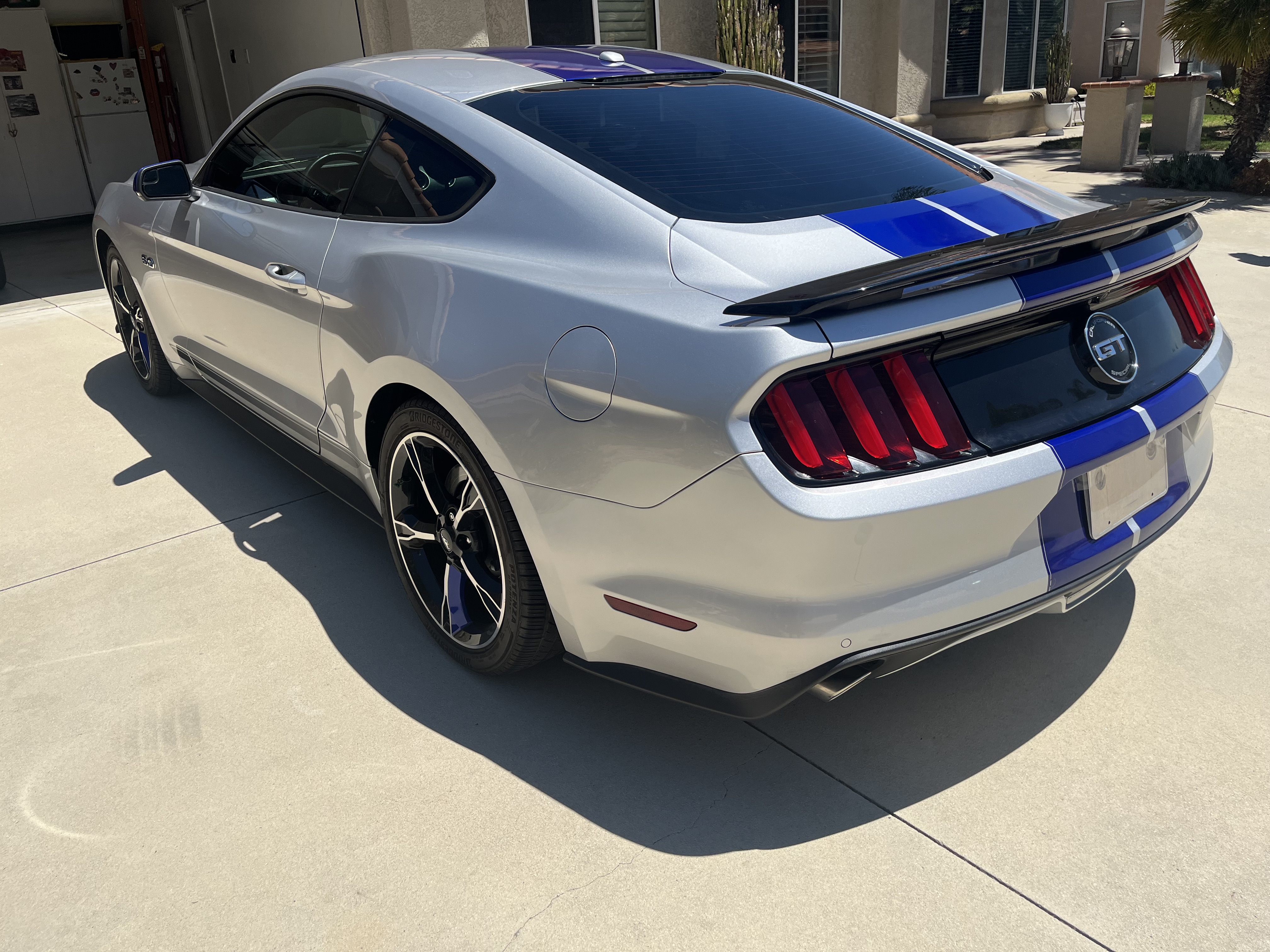 Used 2017 Ford Mustang GT Premium RWD image 12