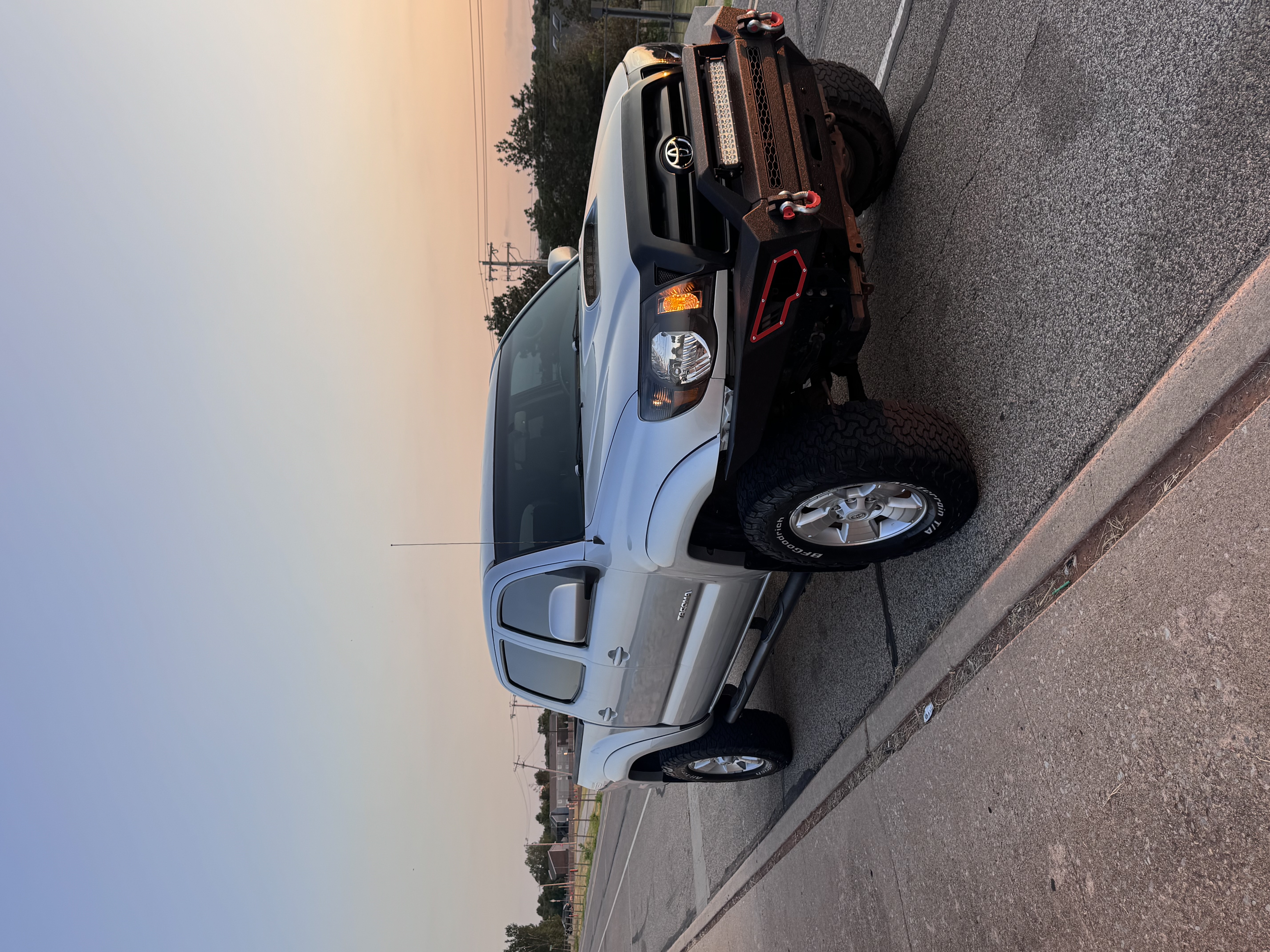 Used 2010 Toyota Tacoma PreRunner RWD image 5