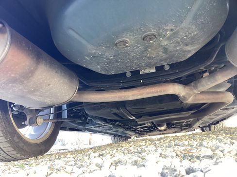 Used 2006 Pontiac Grand Prix GXP w/ Sun And Sound Package image 28