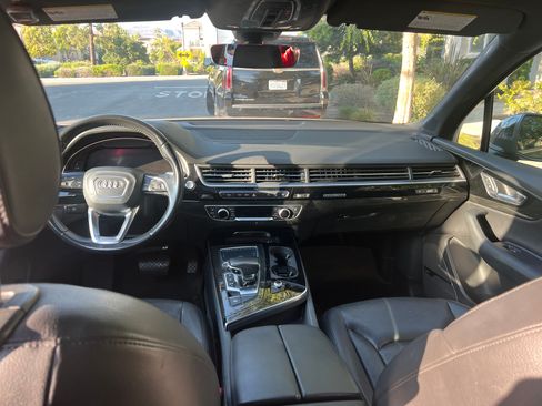 Used 2017 Audi Q7 3.0T Premium Plus w/ Premium Plus Package image 10