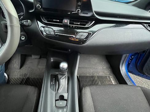 Used 2019 Toyota C-HR LE image 23