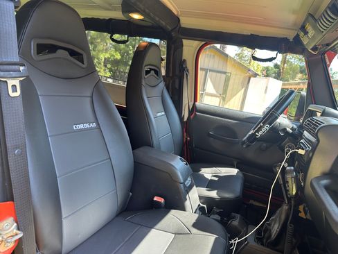 Used 2006 Jeep Wrangler Unlimited Rubicon image 10