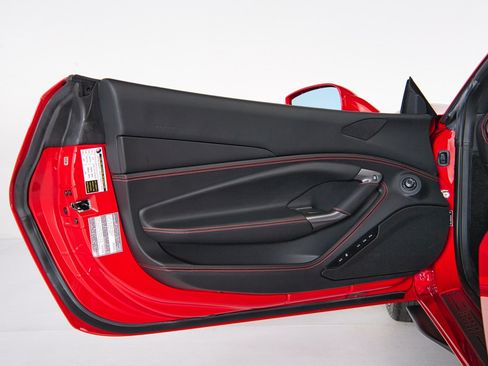 Used 2021 Ferrari F8 Tributo image 24