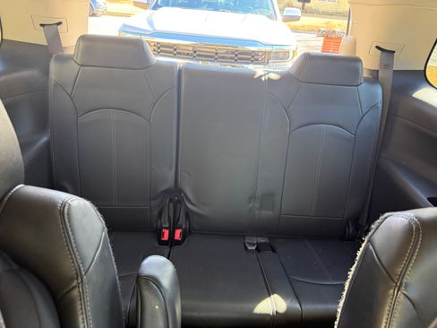 Used 2016 GMC Acadia SLT image 11