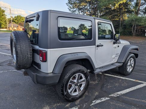 Used 2010 Jeep Wrangler Sport AWD/4WD image 8