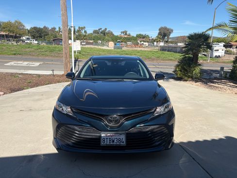 Used 2020 Toyota Camry LE w/ Carpet Mat Package image 2