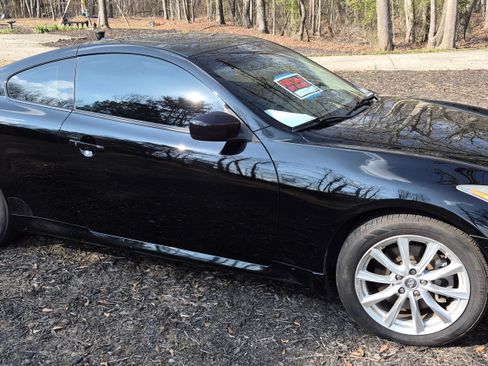 Used 2011 INFINITI G37 Journey w/ Premium Pkg image 1