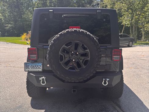 Used 2018 Jeep Wrangler Unlimited Sport AWD/4WD image 9
