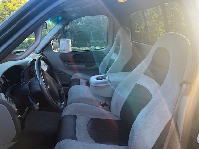 Used 2002 Ford F150 Lightning RWD image 5