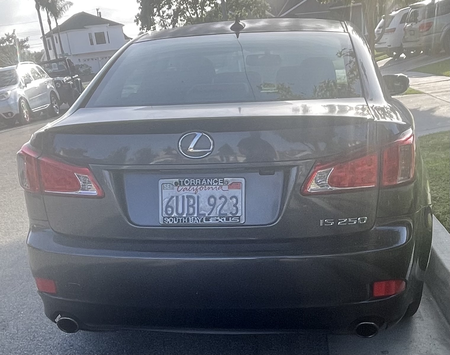 Used 2011 Lexus IS 250 w/ Premium Pkg Value Edition RWD image 2