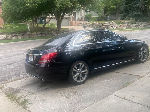 Used 2018 Mercedes-Benz C 300 Sedan image 4