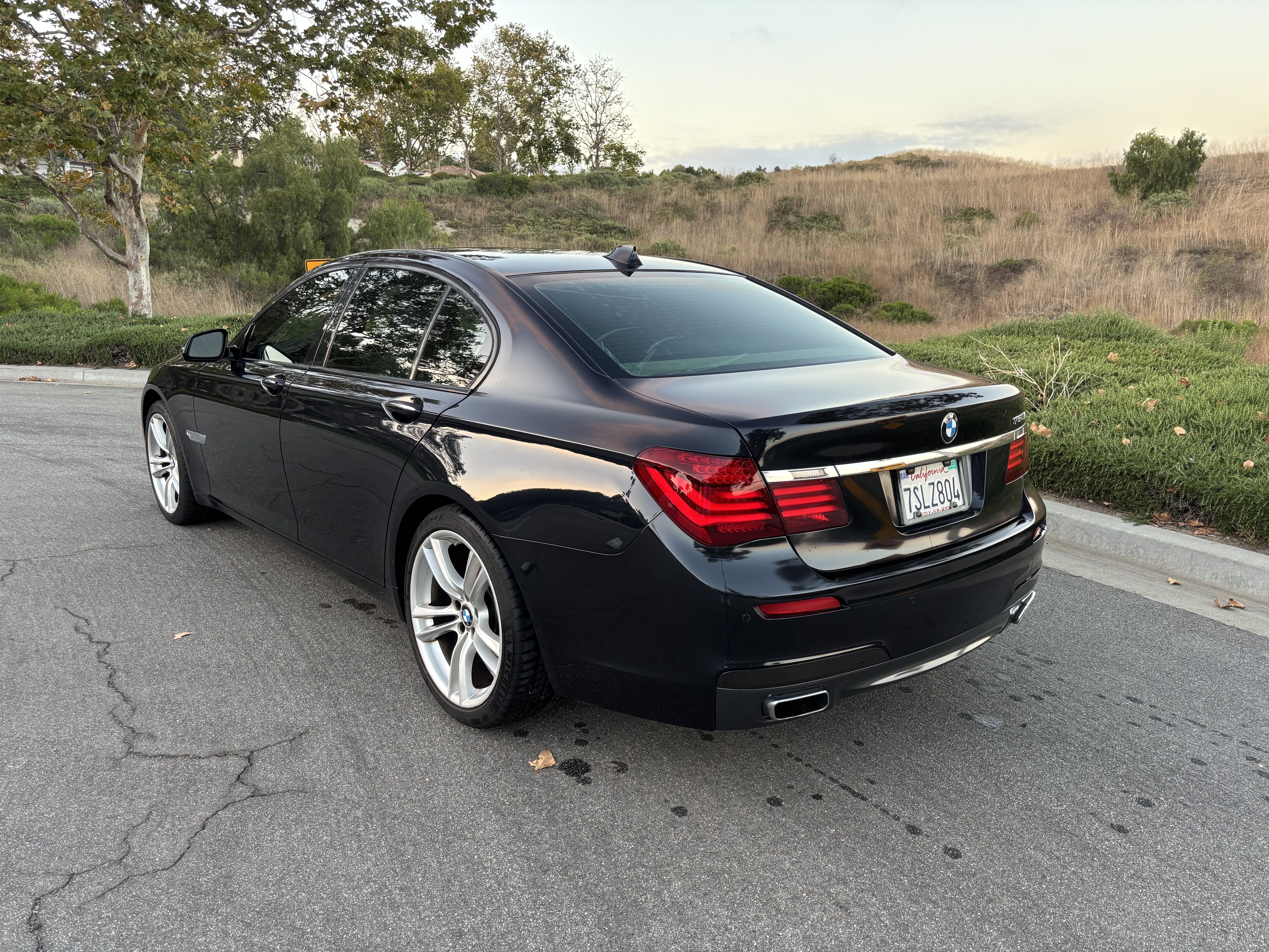 Used 2013 BMW 750i RWD image 11