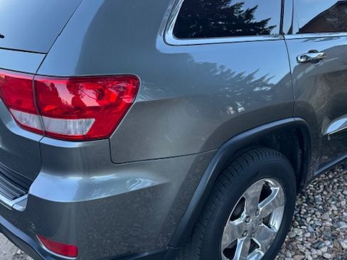 Used 2011 Jeep Grand Cherokee Overland image 11