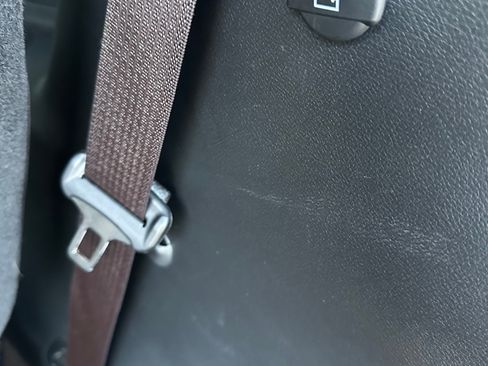 Used 2025 Chrysler Pacifica Select image 31