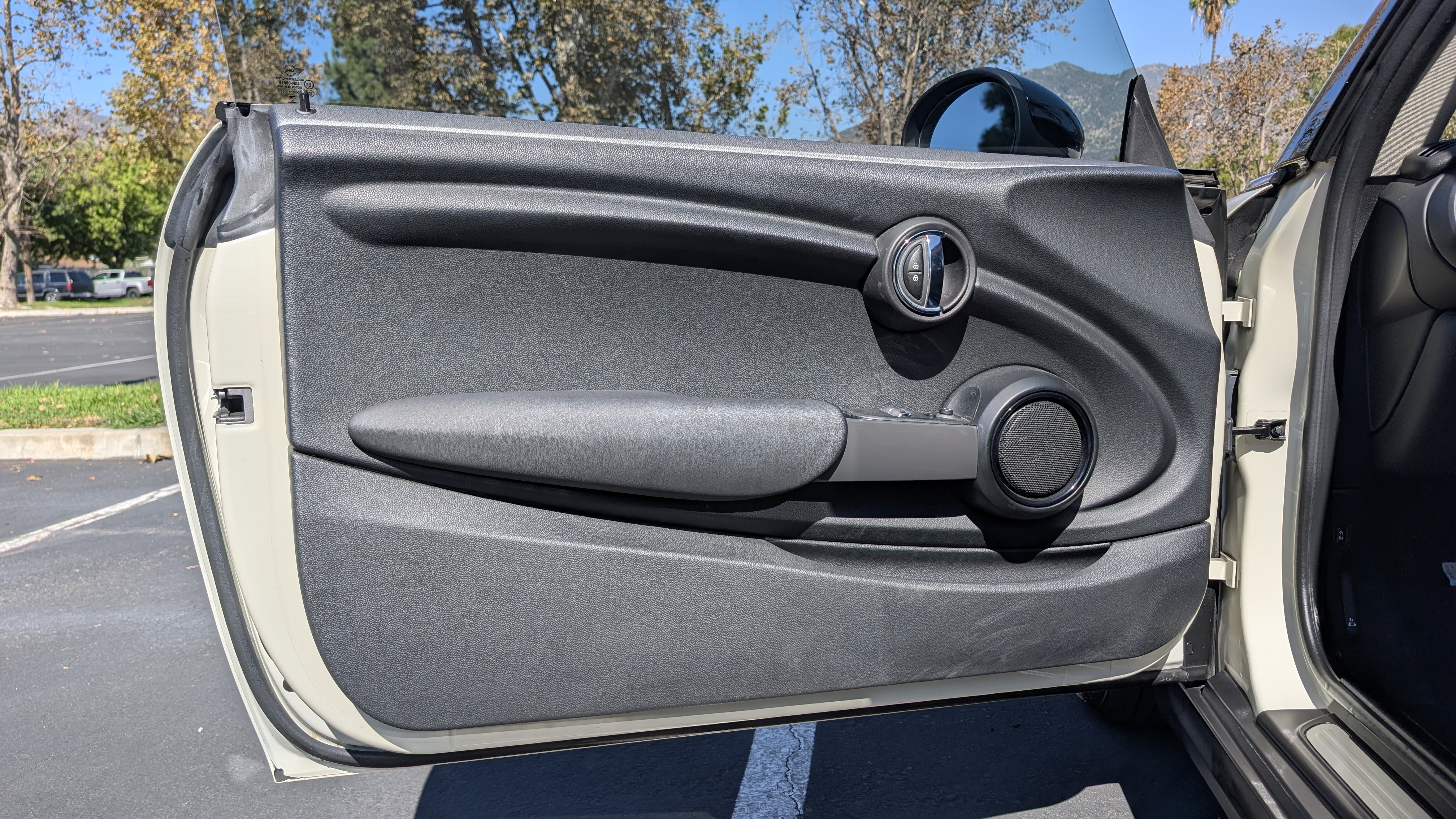 Used 2017 MINI Cooper 2-Door Hardtop FWD image 17