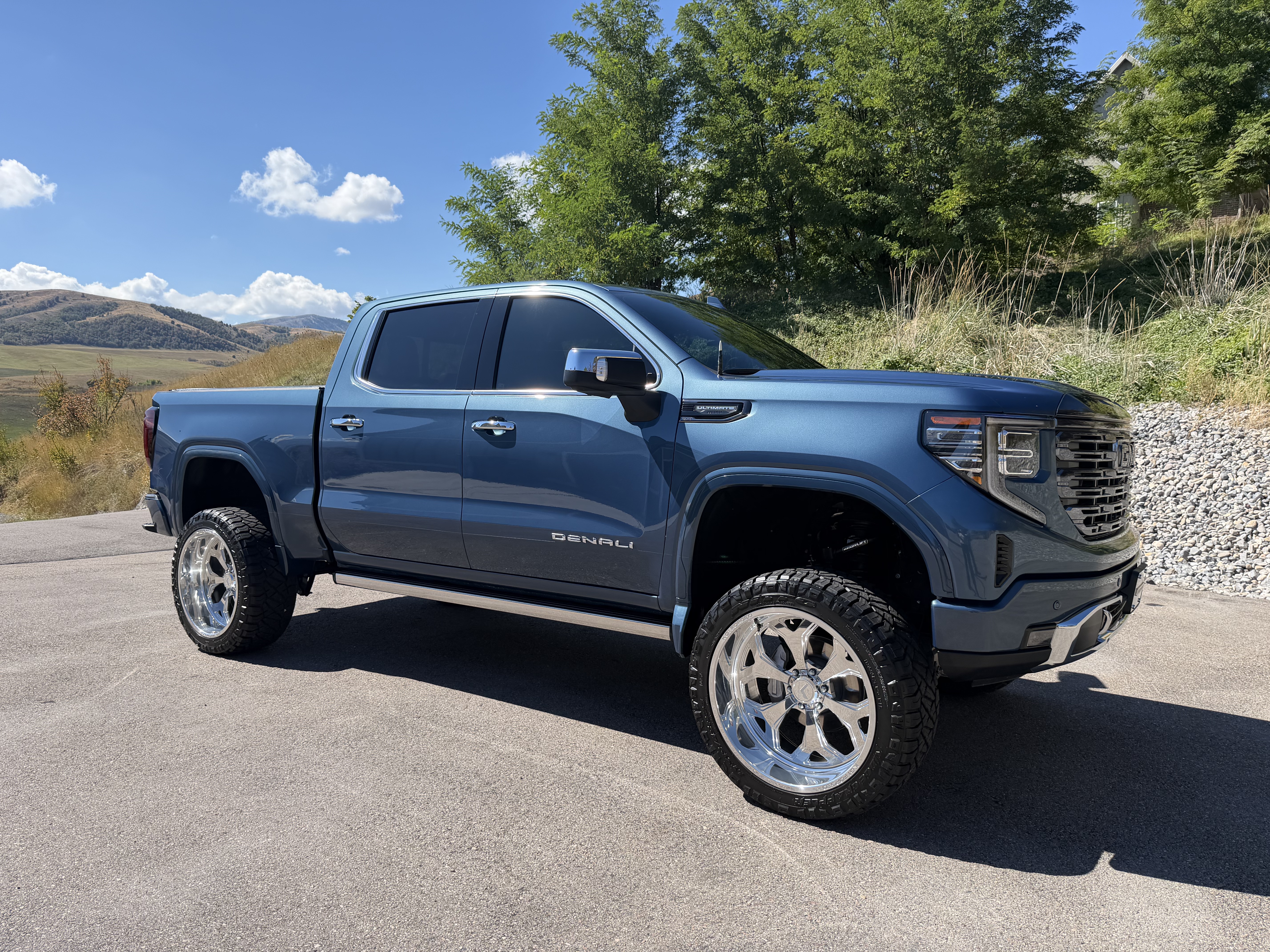 Used 2024 GMC Sierra 1500 Denali Ultimate AWD/4WD image 2