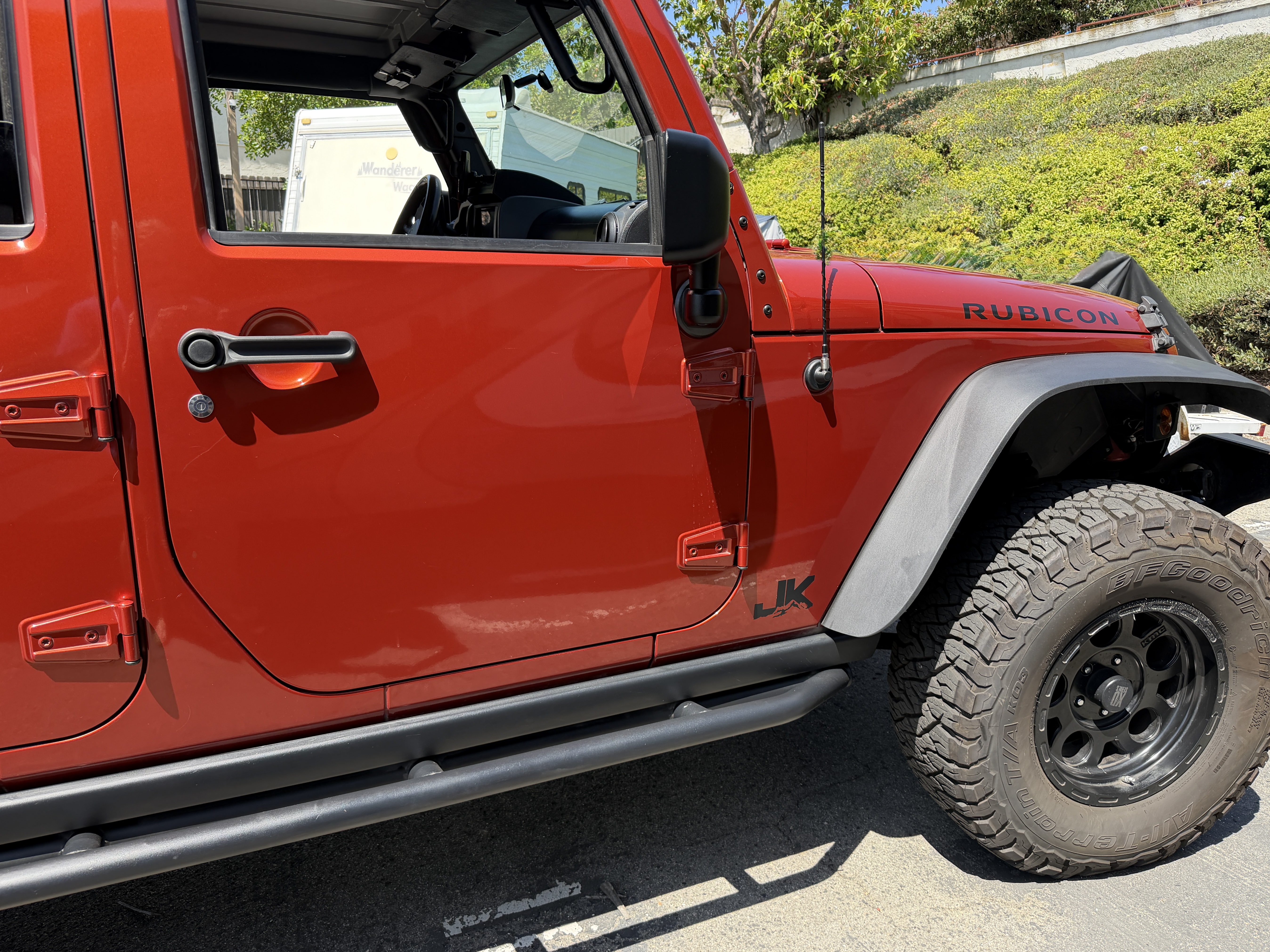 Used 2009 Jeep Wrangler Unlimited Rubicon w/ Dual Top Group AWD/4WD image 16