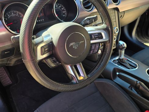 Used 2017 Ford Mustang GT image 18