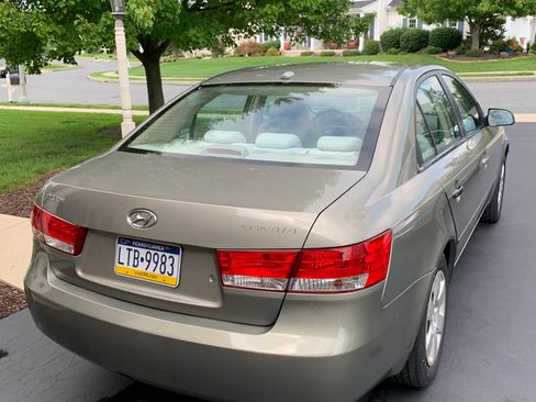 Used 2008 Hyundai Sonata GLS FWD image 2