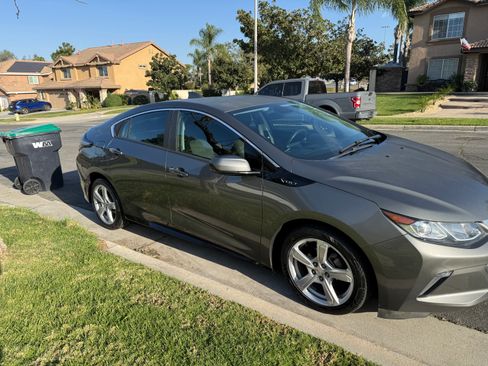 Used 2017 Chevrolet Volt LT image 12