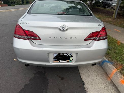Used 2008 Toyota Avalon XL FWD image 4
