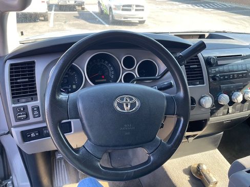 Used 2011 Toyota Tundra 2WD Double Cab image 11