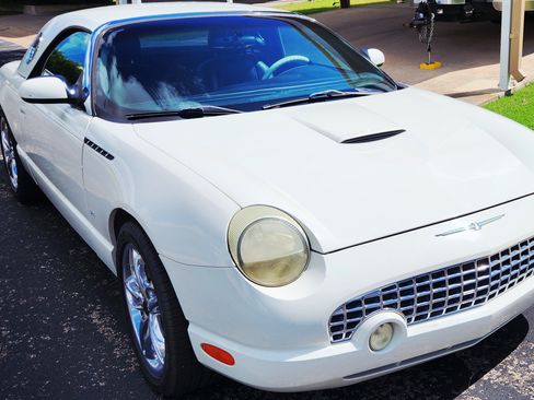 Used 2003 Ford Thunderbird Convertible 2D image 2