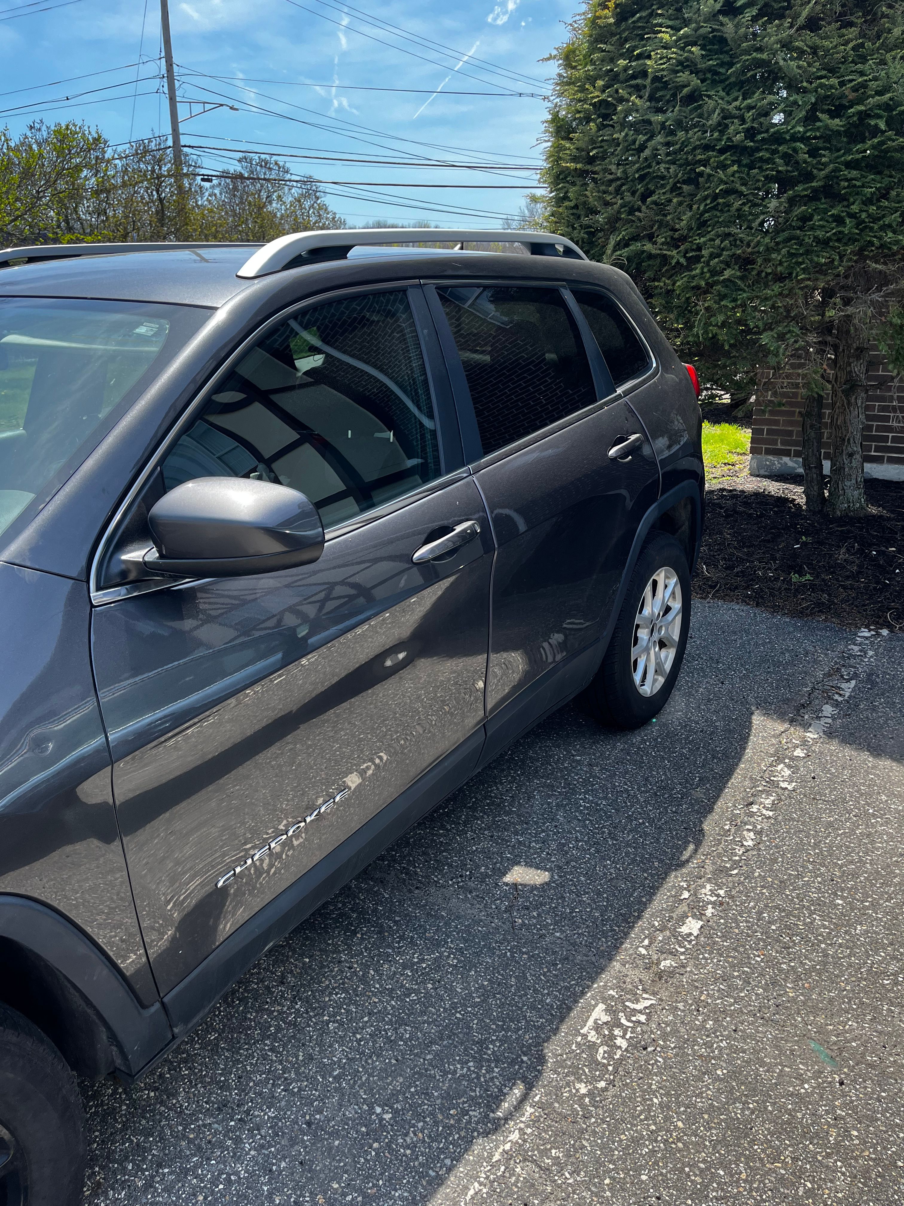 Used 2014 Jeep Cherokee Latitude w/ Comfort/Convenience Group AWD/4WD image 6
