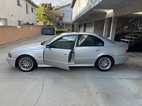 Used 2002 BMW 530i Sedan image 5