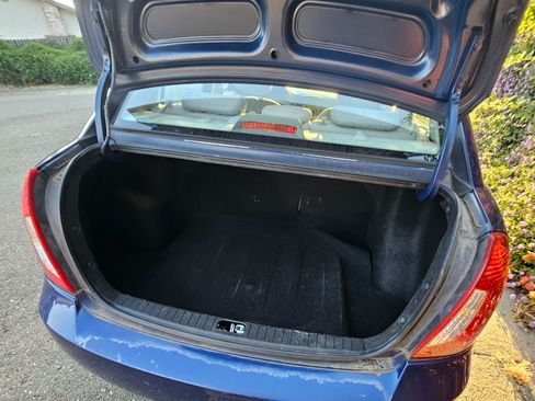 Used 2010 Hyundai Accent GLS image 12