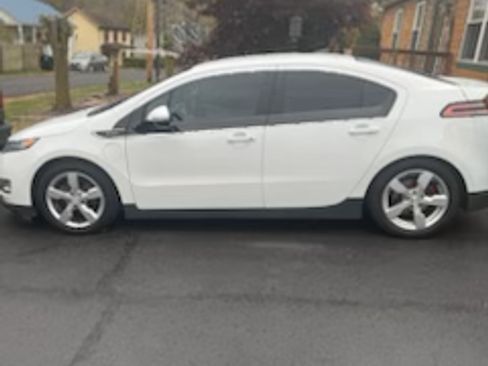 Used 2014 Chevrolet Volt Premium w/ Premium Trim Package image 8