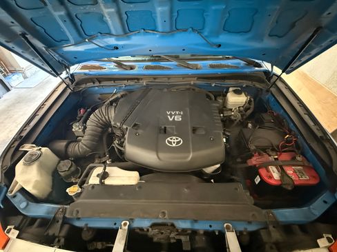 Used 2007 Toyota FJ Cruiser 4WD image 10