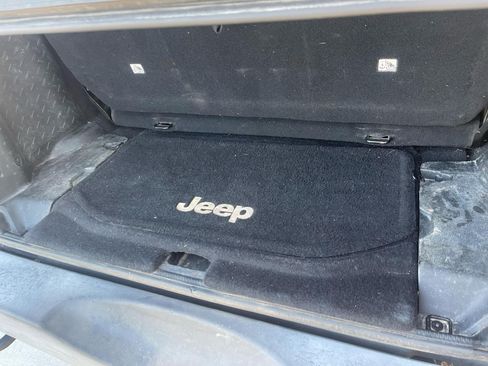 Used 2016 Jeep Wrangler Sport image 10