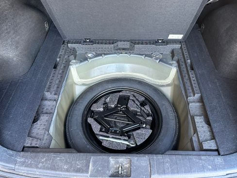 Used 2012 Subaru Outback 2.5i Limited image 11