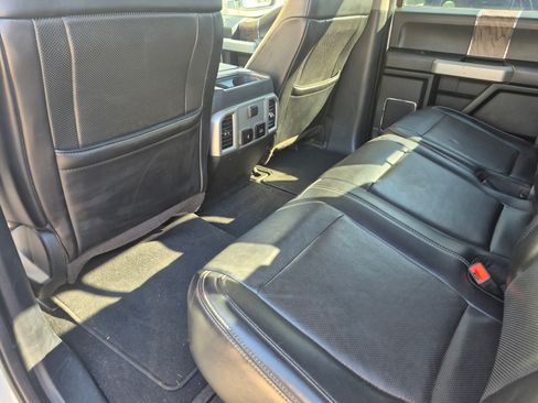 Used 2019 Ford F250 Lariat w/ Lariat Value Package image 8