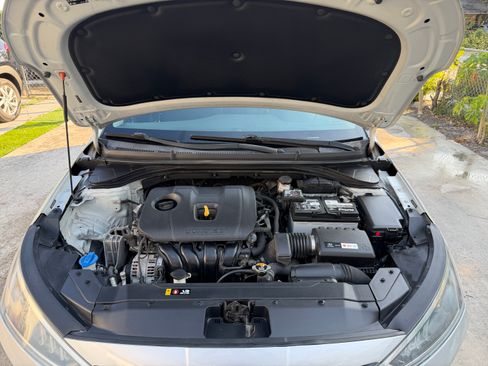 Used 2019 Hyundai Elantra SEL w/ Cargo Package image 11