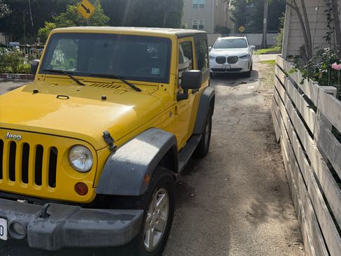 Used 2009 Jeep Wrangler X image 2